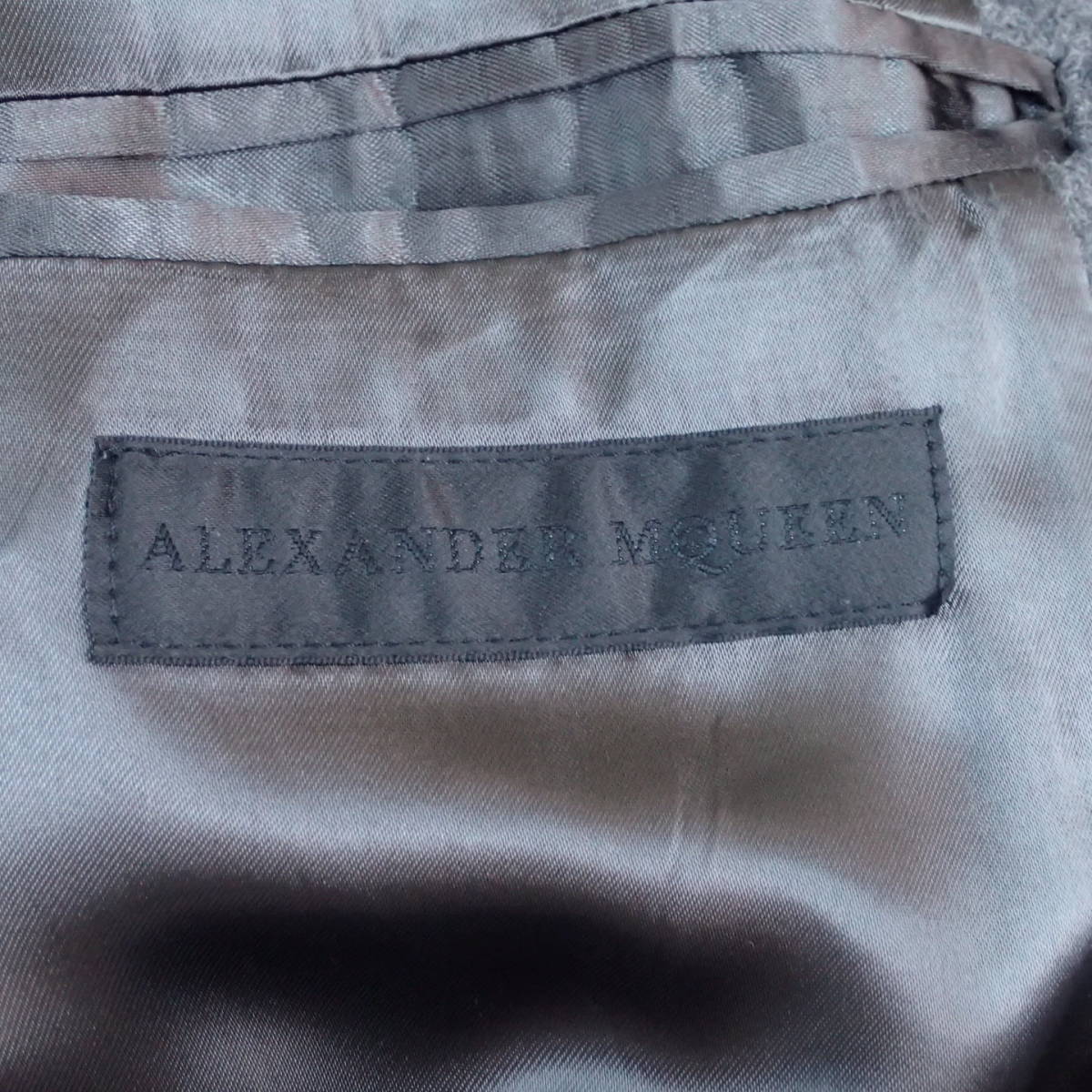 # ALEXANDER McQUEEN # Alexander McQueen 2007 AW collection model coat size 48 domestic regular goods bus Stop tag attaching 