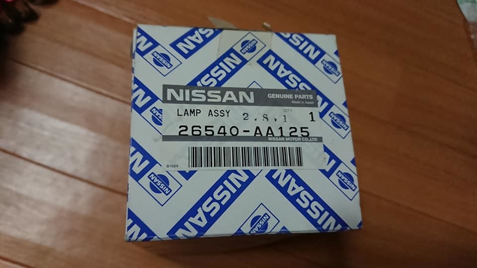 ER 34天花板後燈（右側）    原文:ER34 スカイライン用 バックランプ（右側）