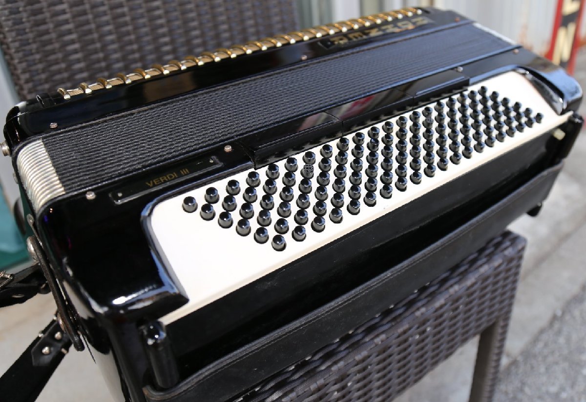 HOHNER VERDI Ⅲ　演奏できる状態ですが、ジャンク扱いで　ドイツ製_画像2