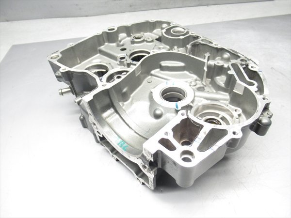 EGR5-1110-23 KTM KTM250Duke / デューク VBKJGE409FC166～ エンジンパーツ クランクケース 右側_画像6