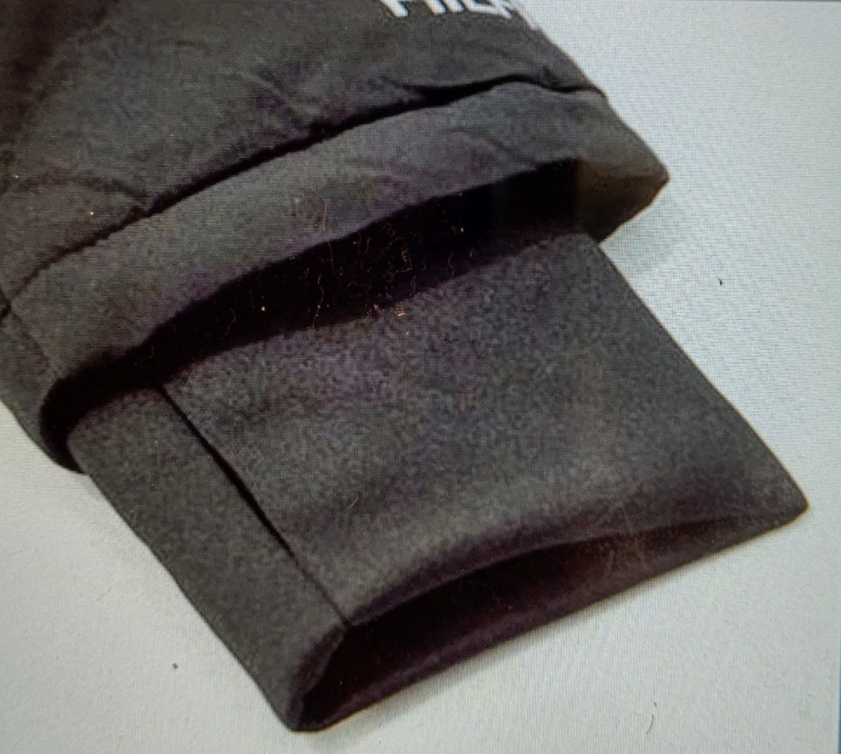 トミー ヒルフィガー 新品 ブラック パーカー フード 　パッカブルジャケット  　ダウン 中綿ダウンLサイズ (US