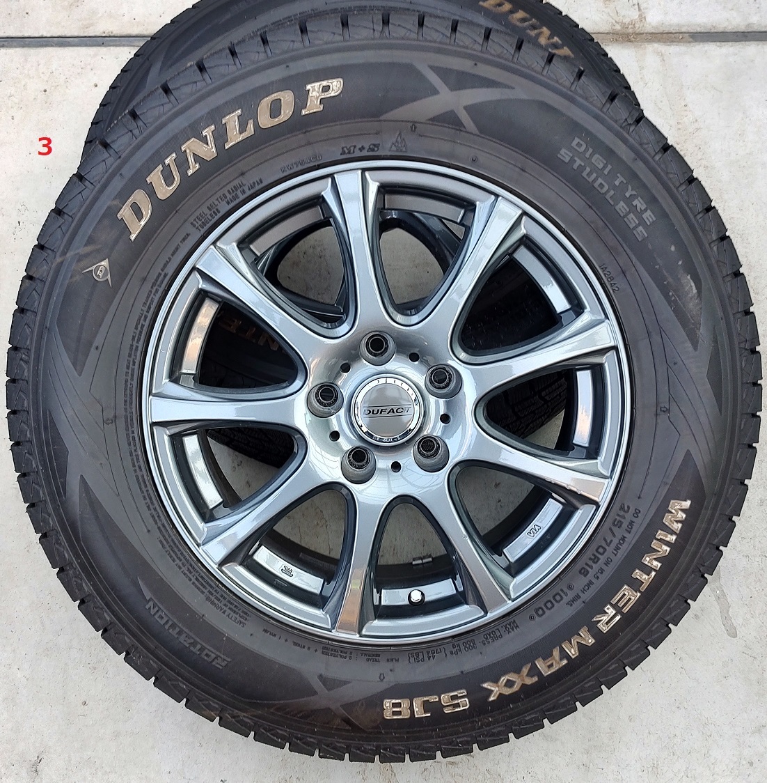 16インチ 美品 アルミ＆スタッドレス 4本セット 9部山以上 WINTER MAXX SJ8 215/70R16 6.5J +40 デリカ_画像6