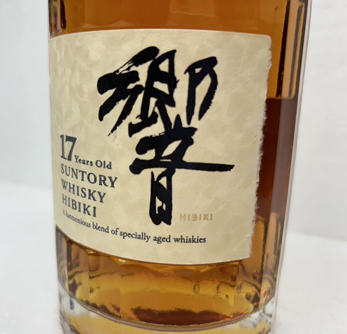 サントリー 響 17年 金未開栓 SUNTORY HIBIKI WHISKY ウイスキー 古酒700ml 43% _画像3