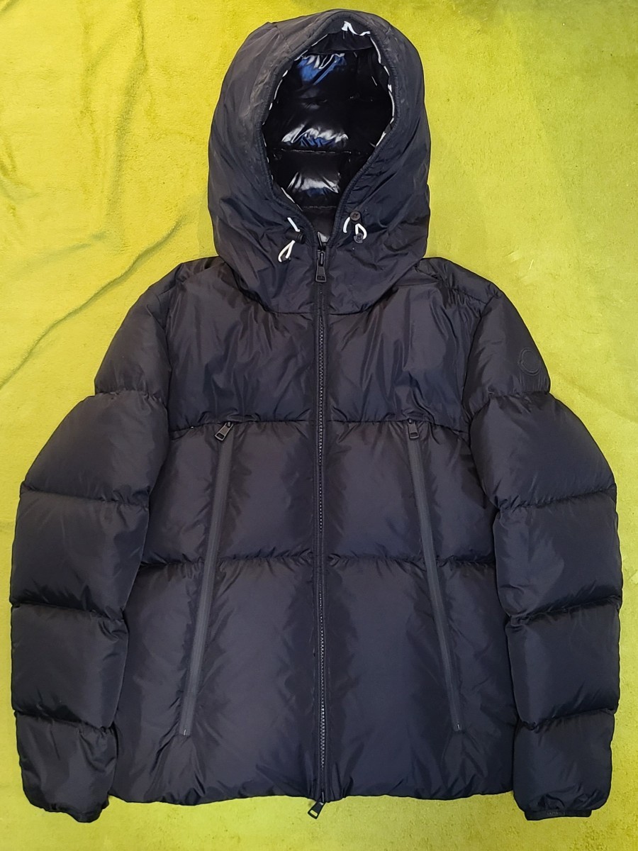 【送料無料】正規品認証済み MONCLER GIUBBOTTO モンクレール モンクラー サイズ2 メンズ ダウンジャケット　正規品認証済み　JPタグ_画像2