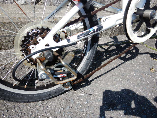 o24　CHEVROLET シボレー　折りたたみ自転車　16インチ　コンパクト 折り畳み自転車_画像5