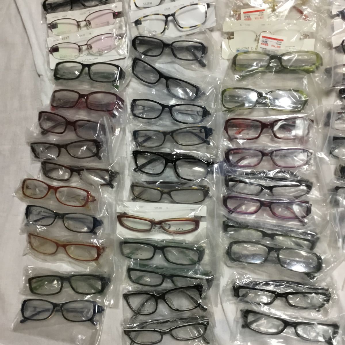 ☆N12☆ 新品 大量 セット 未使用 長期保管品 展示品 眼鏡 メガネフレーム 100点 セル フレーム まとめ売り　発送100サイズ_画像7