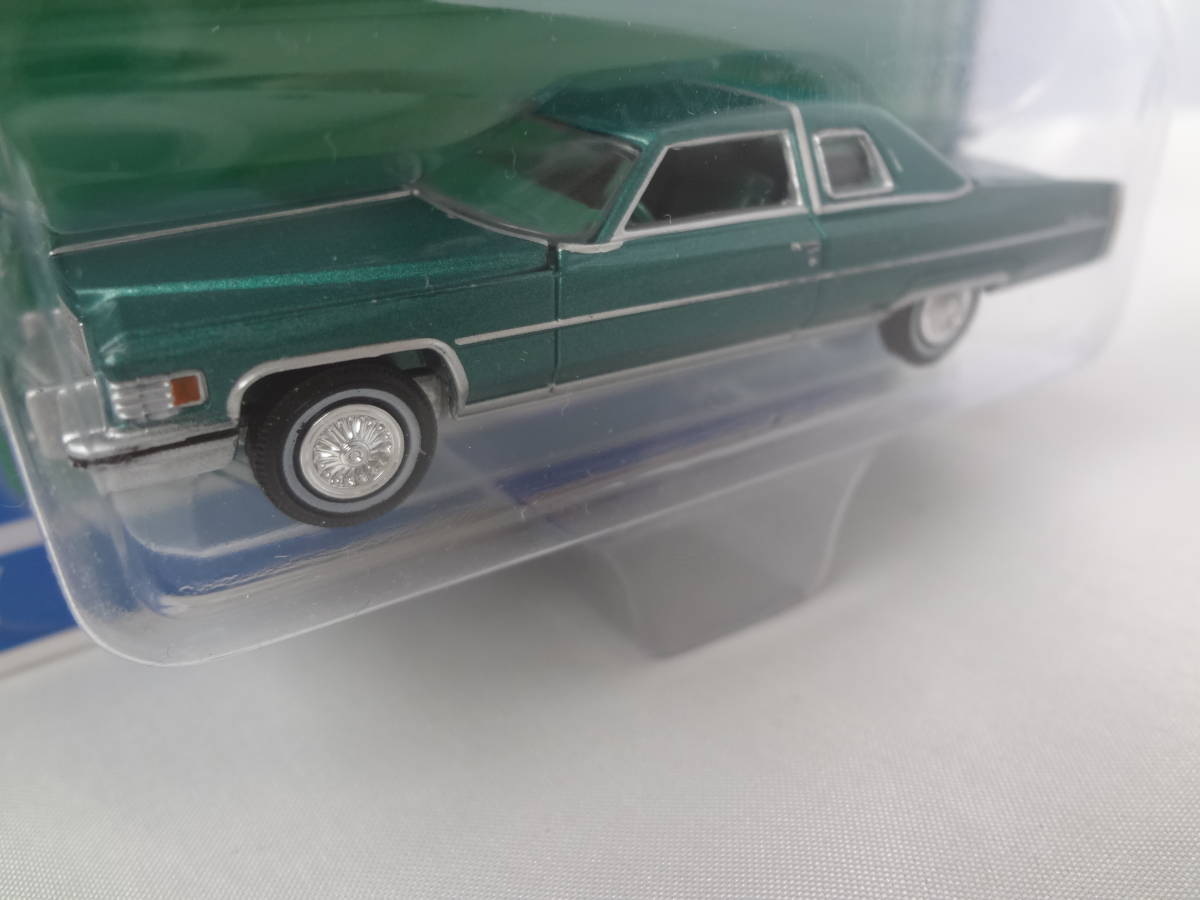 AutoWorld　オートワールド　1/64　1975 Cadillac Coupe Deville　Greenbrier Firemist Poly　キャデラック クーペデビル　グリーン_画像3