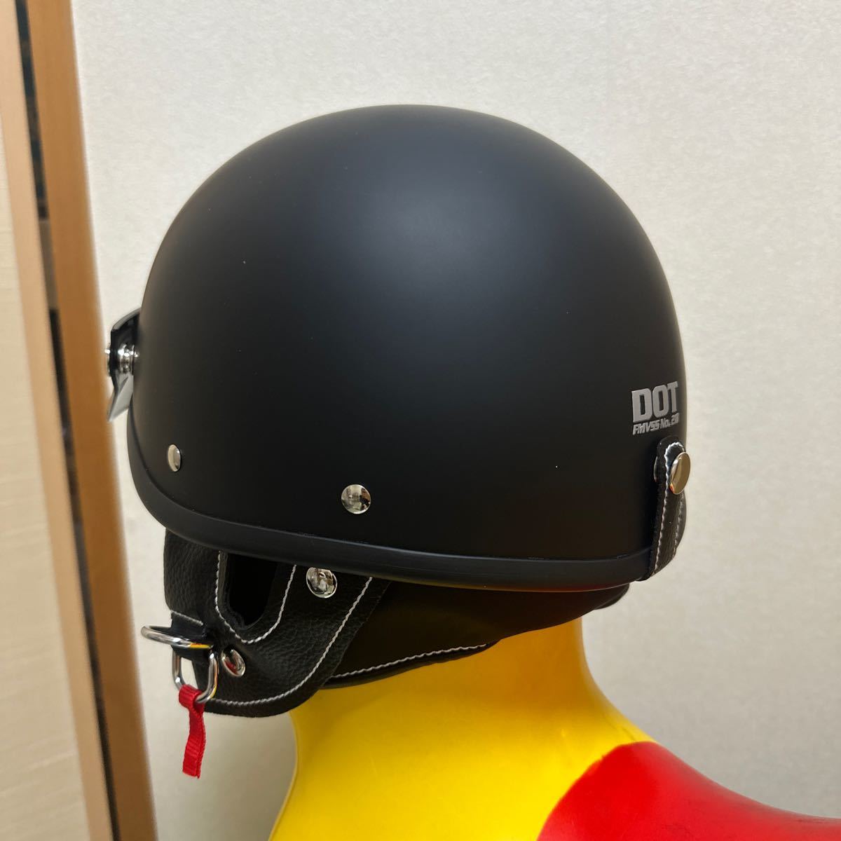 ショーティータイプのハーフヘルメット LUOK サイズXL 未使用試着のみ　マットブラック　BUCO BELL tt &co オーシャンビートル_画像6
