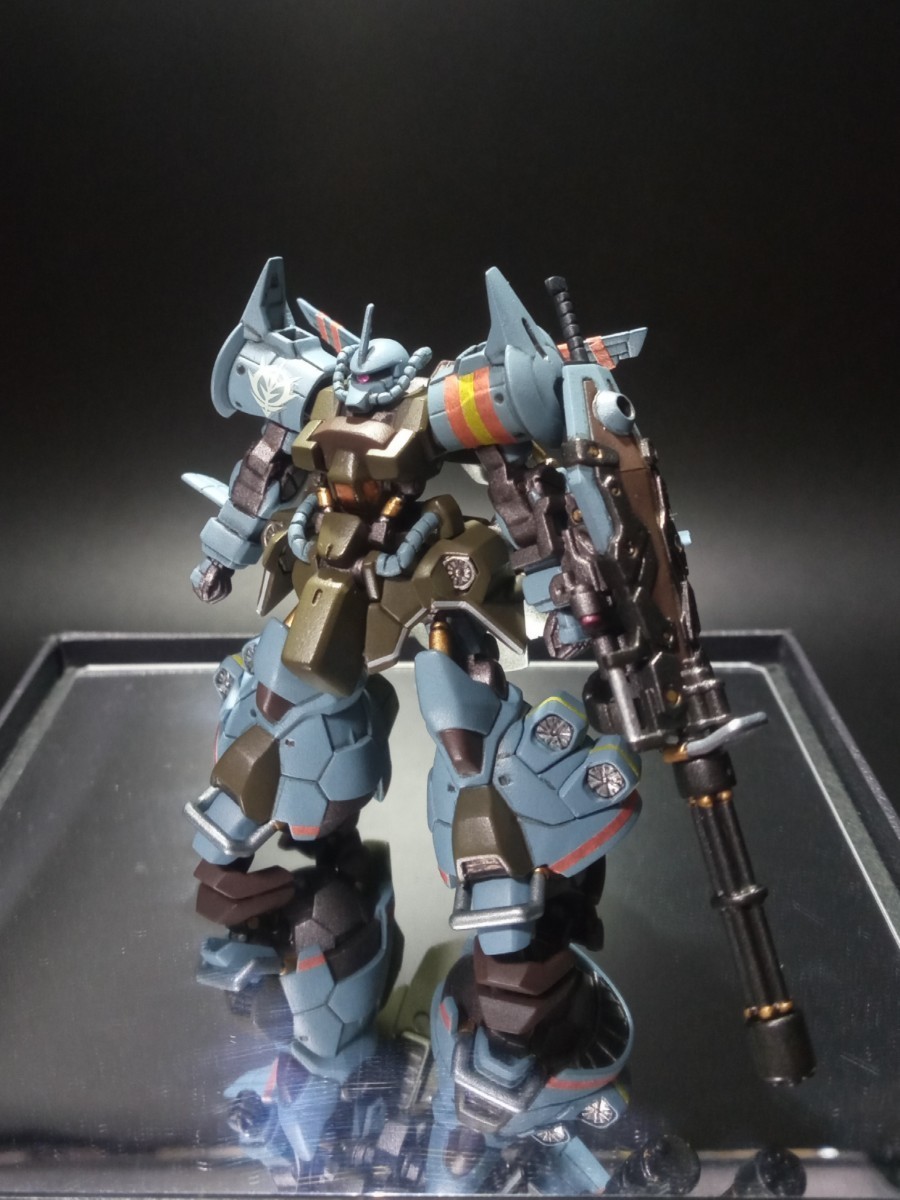 ガンプラ 塗装済 完成品　ガンダムアーティファクト　グフ・フライトタイプ_画像4