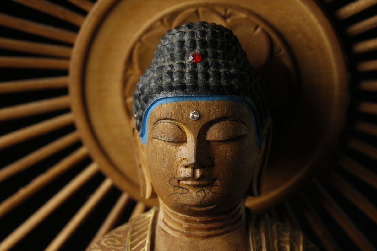【LIG】仏教美術 木彫 白檀 阿弥陀如来立像 36㎝ 切金 時代物 [.QQ]23.10_画像4