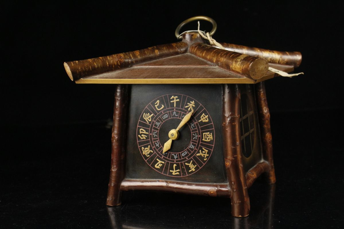 【LIG】時代 和時計 干支文字盤 灯籠型置時計 枕時計 古美術品 旧家収蔵品 [.QI]23.11_画像2