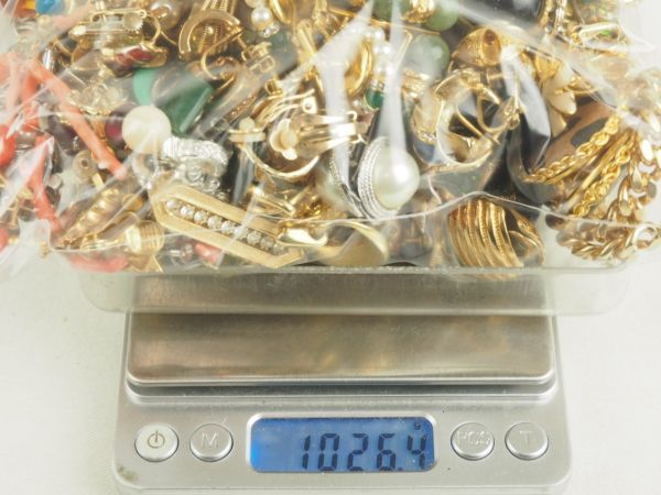 お得 ペア イヤリング 約1kg/100点以上 真珠 珊瑚 色石色々 SIVER 等 まとめて 大量セット I シルバー_画像10