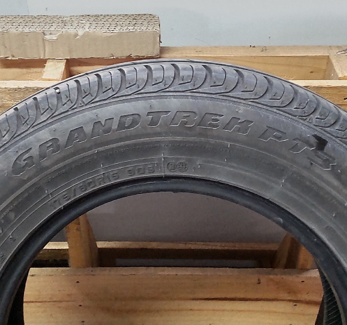 ノーマル タイヤ 1本 2018年製 175/80R15 90S DUNLOP GRANDTREK PT3 5.0 中古_画像5