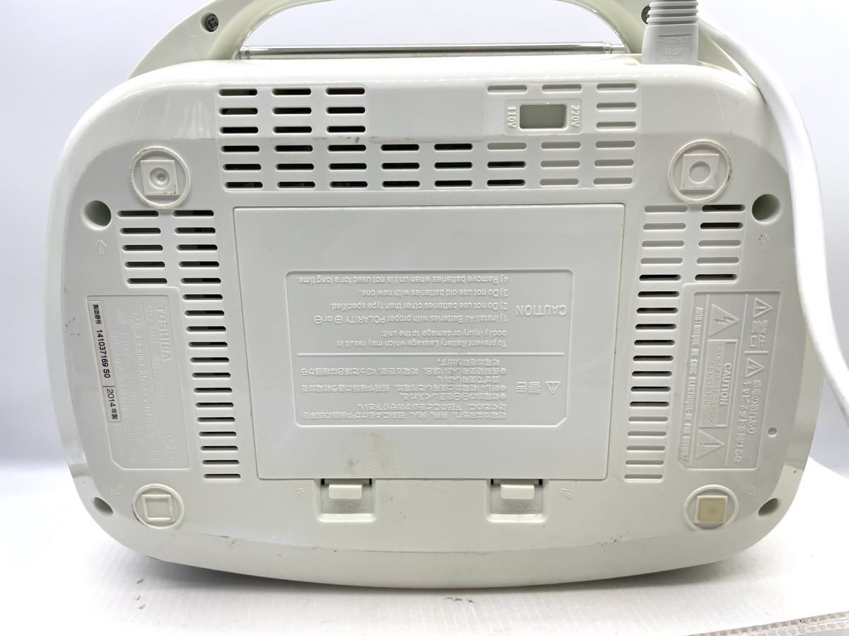 動作品　東芝　TOSHIBA CDラジオ AM FM ホワイト TY-C12　CDラジカセ 類似品多数出品中 同梱可能_画像9