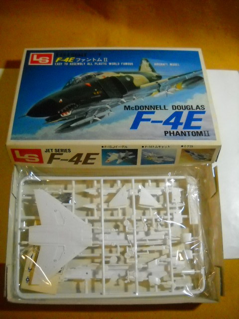 希少エルエス原典版！F-4EファントムⅡ戦闘機　超破格価　商品説明全文必読　同梱/お取り置きも歓迎いたします。異次元航法堂 140円発送可_パーツは未開封できれいです。