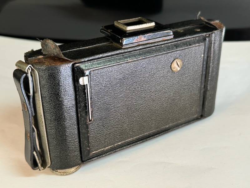 希少品 コダック KODAK LONDON FOLDING BROWNIE SIX-20 DAKON SHUTTER 100mm f/6.3 MOUNT370 蛇腹カメラ USEDです_画像4