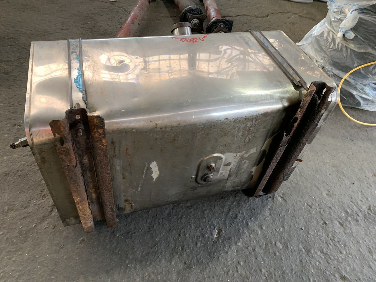  fuel tank stainless steel diesel 300L? size please verify 