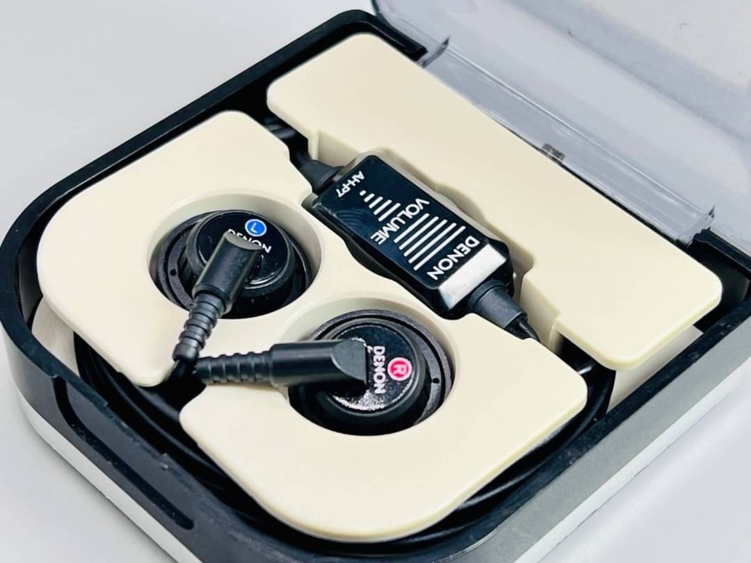 希少品】☆ DENON デノン AH-P7 デノン 高音質 ステレオイヤホン 希少品】☆ DENON デノン AH-P7 デノン 高音質 ステレオイヤホン