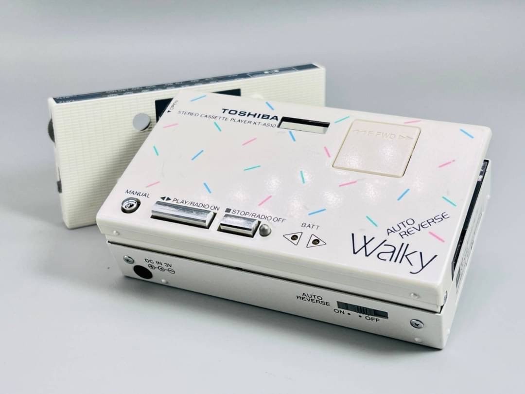 ☆整備品☆希少☆ TOSHIBA 東芝Walky KT-AS10・白い・ポータブル ☆整備品☆希少☆ TOSHIBA 東芝Walky KT-AS10・白い・ポータブル