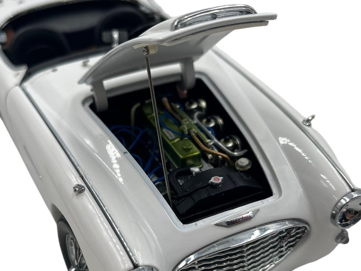 Autoart オートアート オースチン ヒーレー 1/18 Austin Healey 3000 ミニカー カー模型 車 自動車 ホワイト 現状品 コレクション_画像7