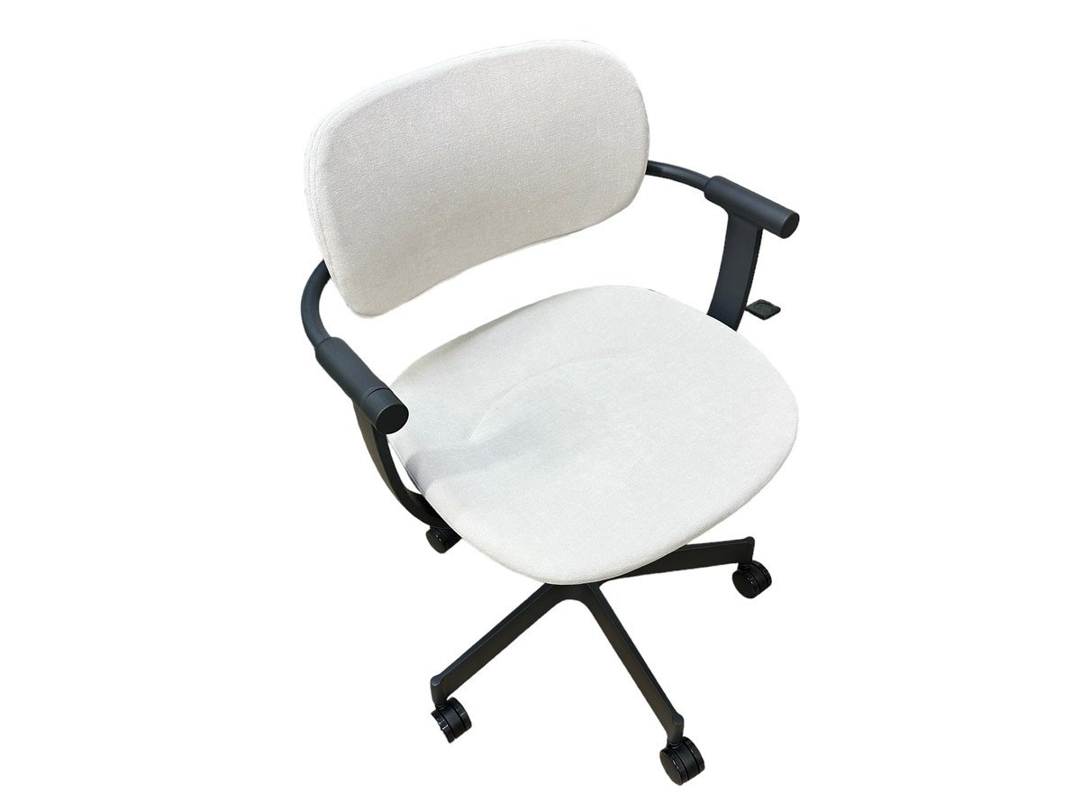 極美品 ITOKI イトーキ vertebra03 バーテブラ03 シリーズ 多目的チェア オフィスチェア 椅子 2022年製 本体 イス ワークチェア 店頭引取可_画像1