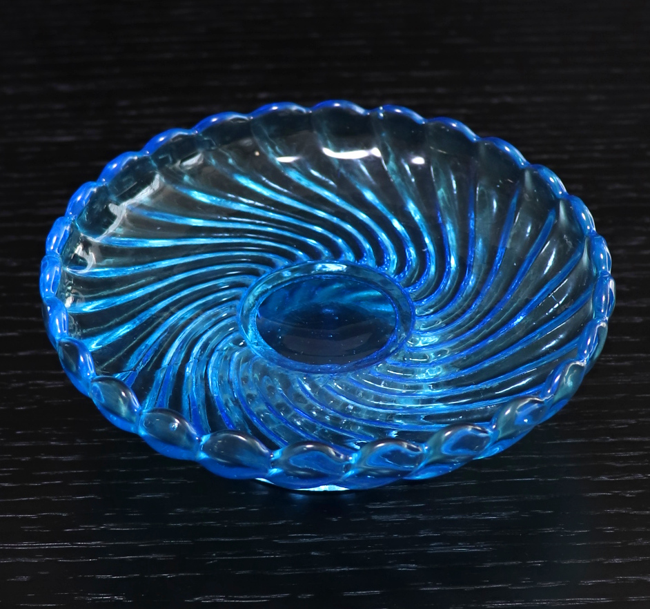 オールド・バカラ(BACCARAT) レアカラー ブルークリスタル製 オールド・バカラ(BACCARAT) レアカラー ブルークリスタル製