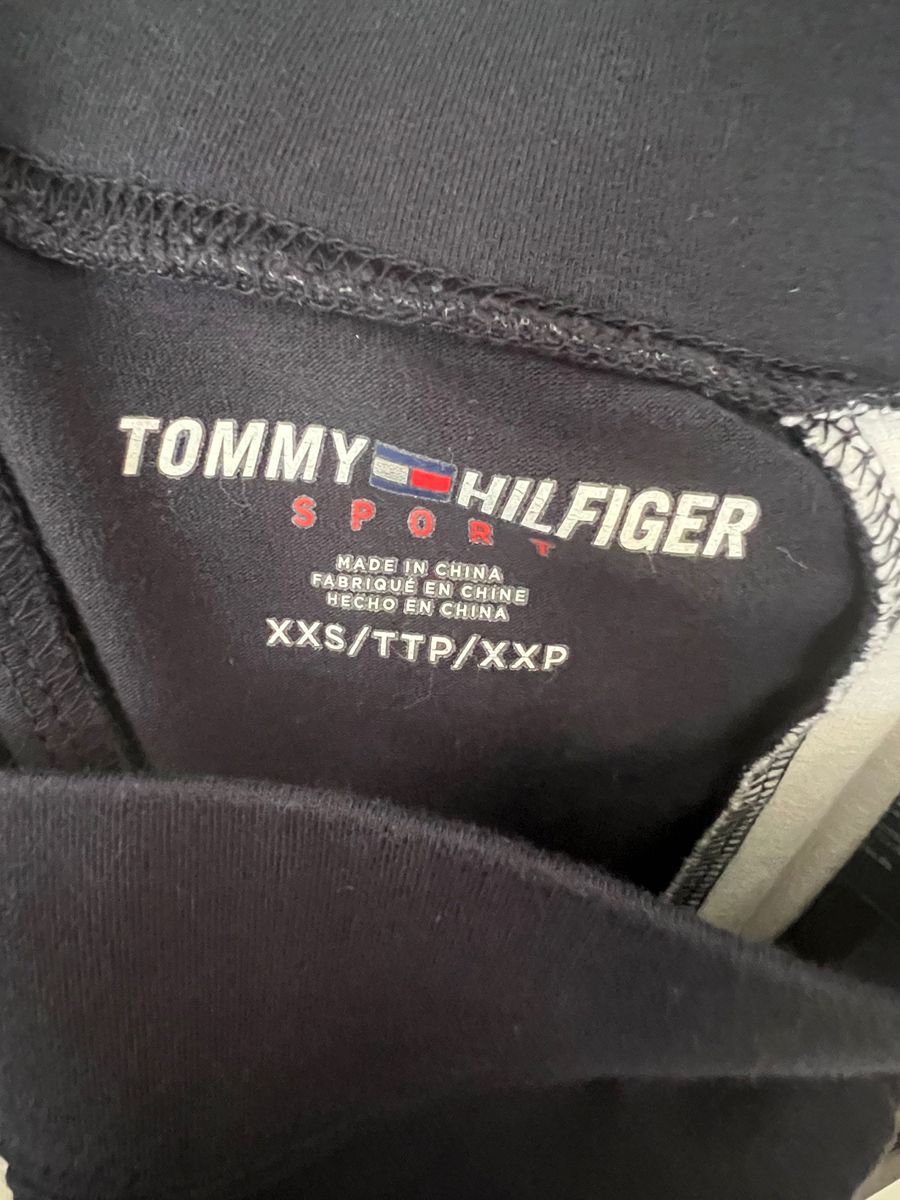 【美品】Tommy Hilfiger セットアップ　ヨガウェア　 上下 Tシャツ　レギンス Nike adidas puma