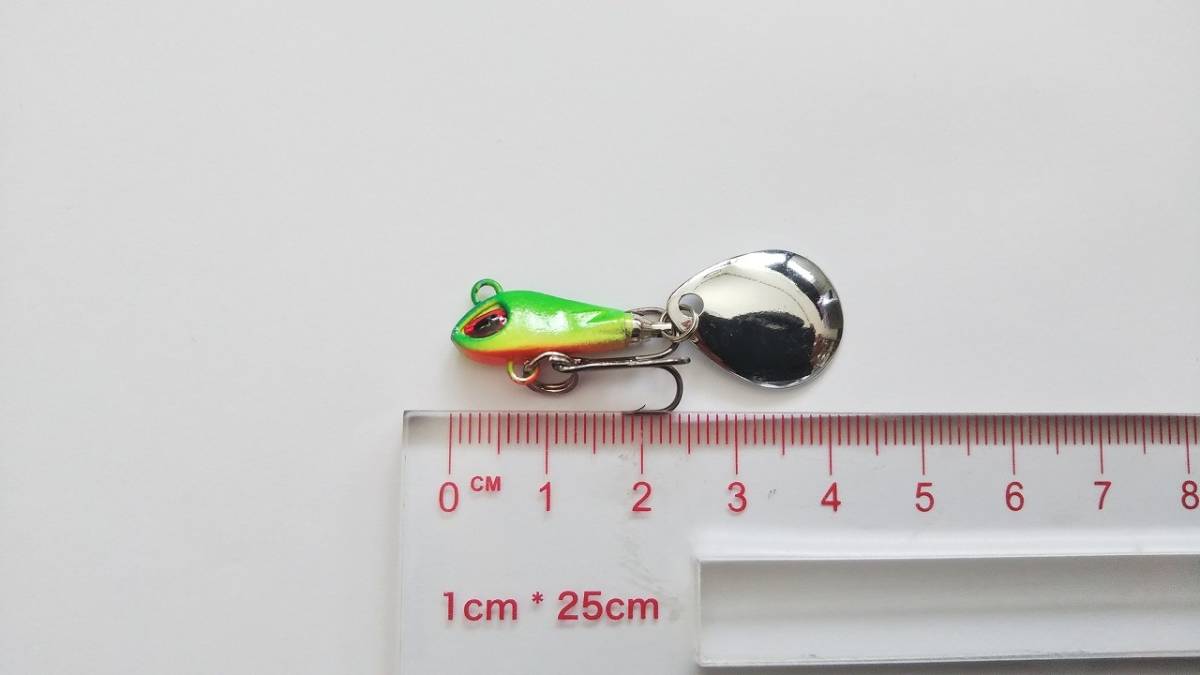 マイクロサイズ スピンテールジグ 6g 5色セット 小物釣り メッキ カマス ロックフィッシュ シーバス スズキ バイブレーションの画像3