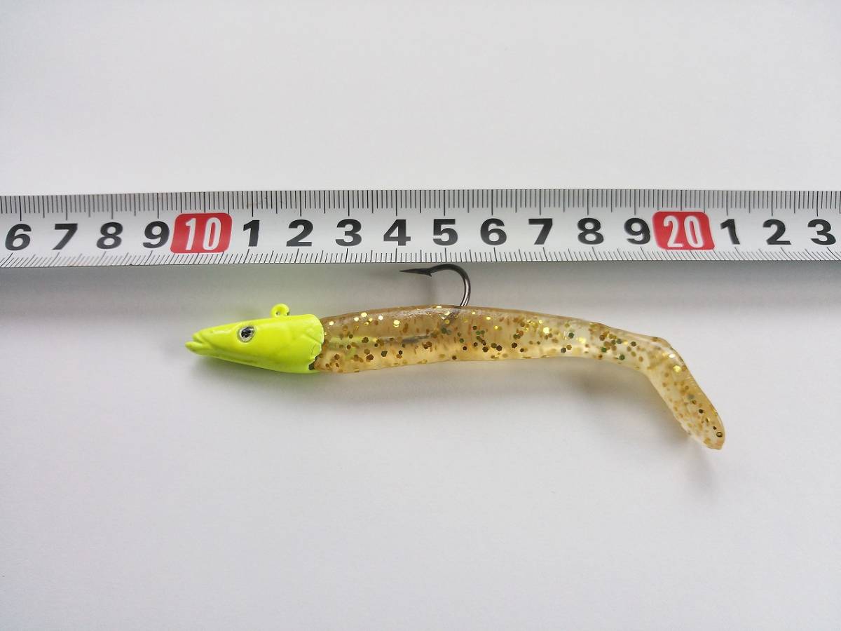 魚の頭 ジグヘッド ＋ ワーム 18g 5色 セット ヒラメ マゴチ シーバス 根魚 フラットフィッシュ タチウオ シャッドテール 3Dの画像3