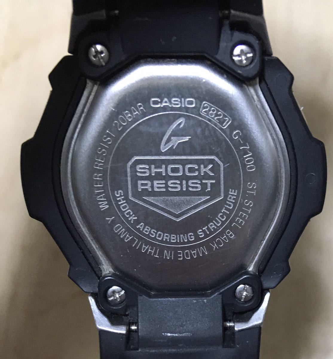 カシオ CASIO G-SHOCK G-7100 重厚感のあるメタルベゼルが男心をくすぐる名機です！_画像7