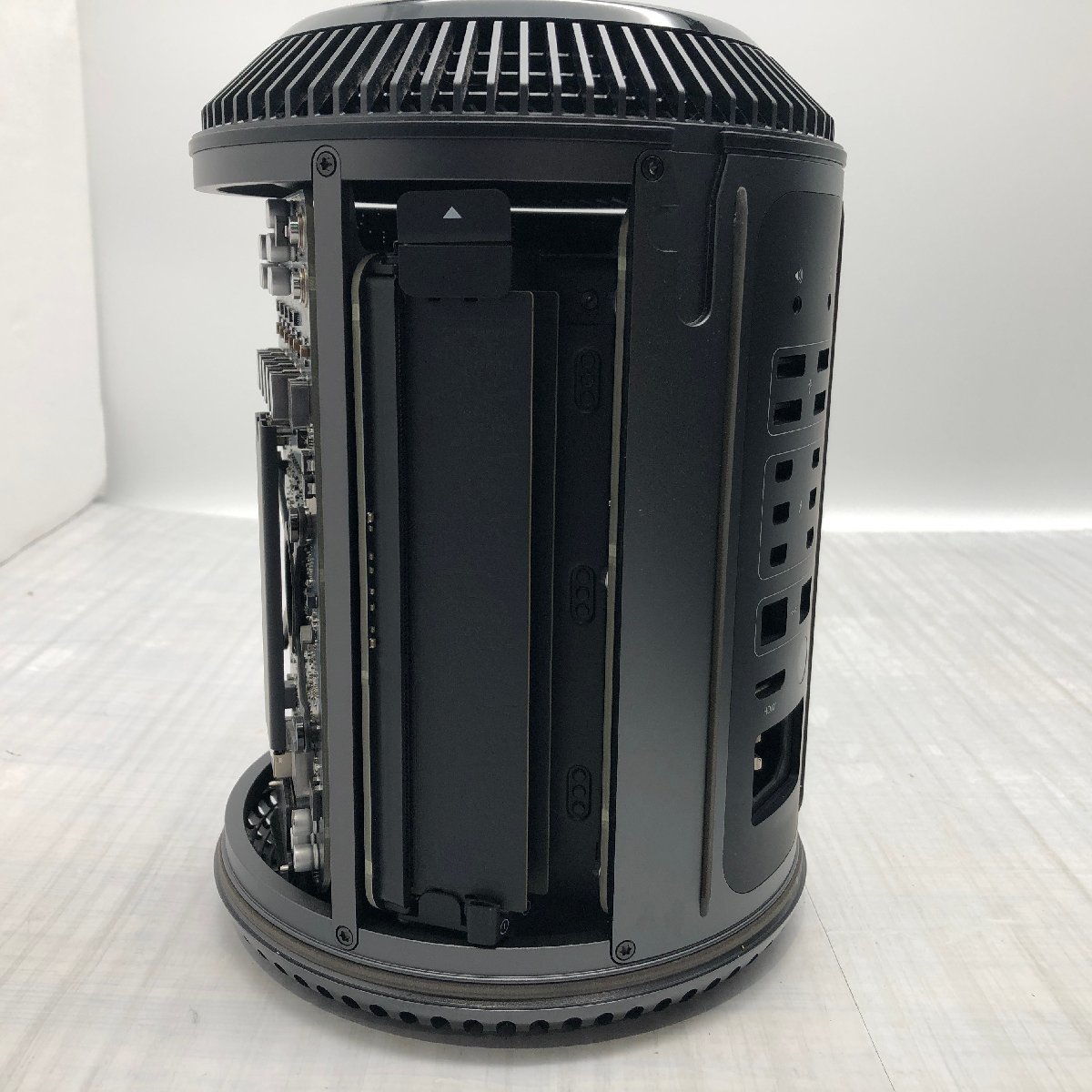 Apple Mac Pro Late 2013 Xeon E5 3.7GHz/20GB/256GB(SSD) 〔1114D02〕_画像5