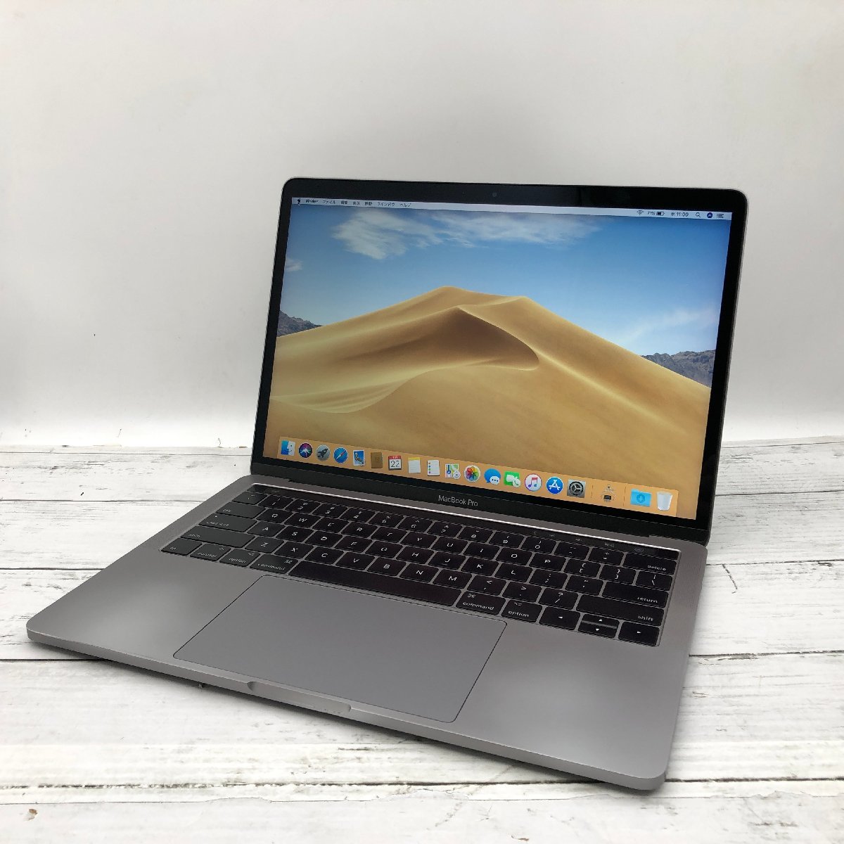 Apple MacBook Pro 13-inch 2017 Four Thunderbolt 3 ports Core i7