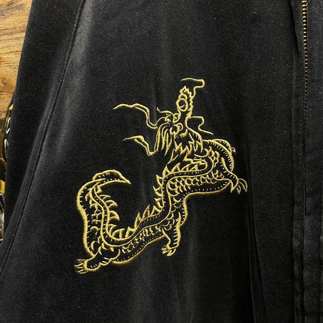 Shoot One ベロアスカジャン 黒 ブラック 古着 袖刺繍 和柄 竜 Shoot One ベロアスカジャン 黒 ブラック 古着 袖刺繍 和柄 竜