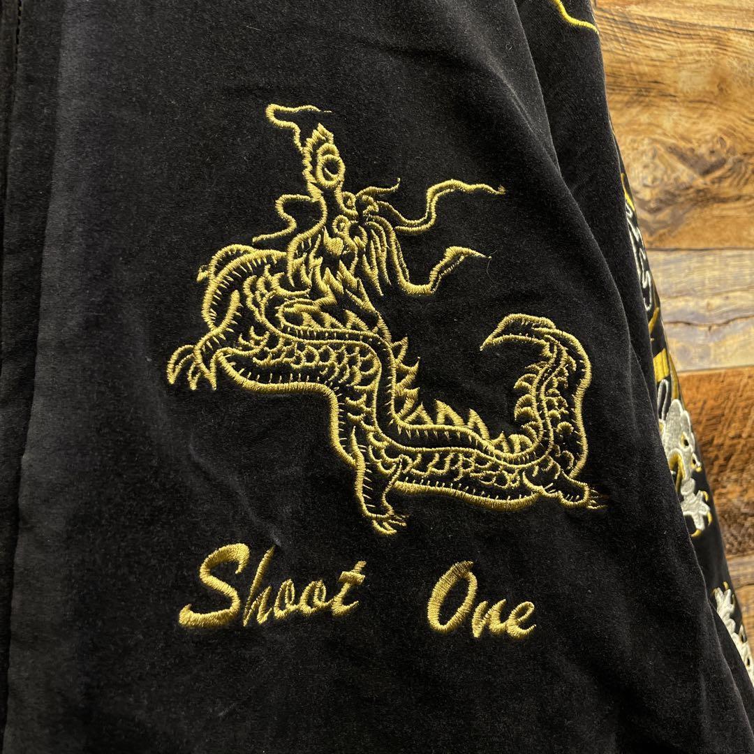 Shoot One ベロアスカジャン 黒 ブラック 古着 袖刺繍 和柄 竜 Shoot One ベロアスカジャン 黒 ブラック 古着 袖刺繍 和柄 竜
