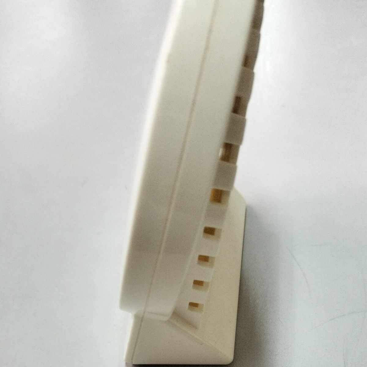 エンペックス気象計 温度湿度計 高精度ユニバーサルデザイン 置き用 ホワイト EX-2831 17.5x14.2x5.3cm