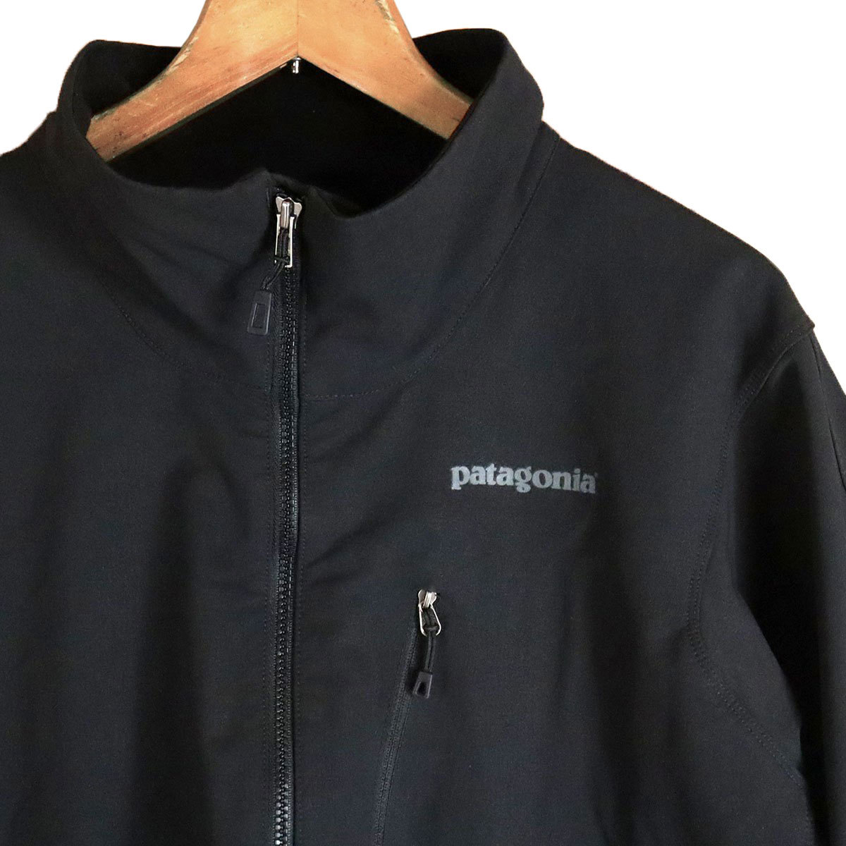 稀少モデル！patagonia パタゴニア ジップアップナイロンジャケット 黒 XL ※ 胸元にロゴのある希少なモデルです。_画像4