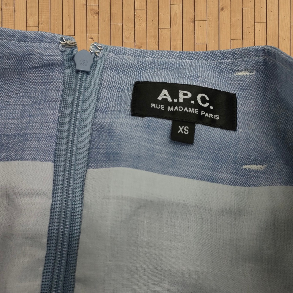 A.P.C. / アーペーセー レディース フレアミニスカート シャンブレー生地 XSサイズ ライトブルー I-3152_画像4