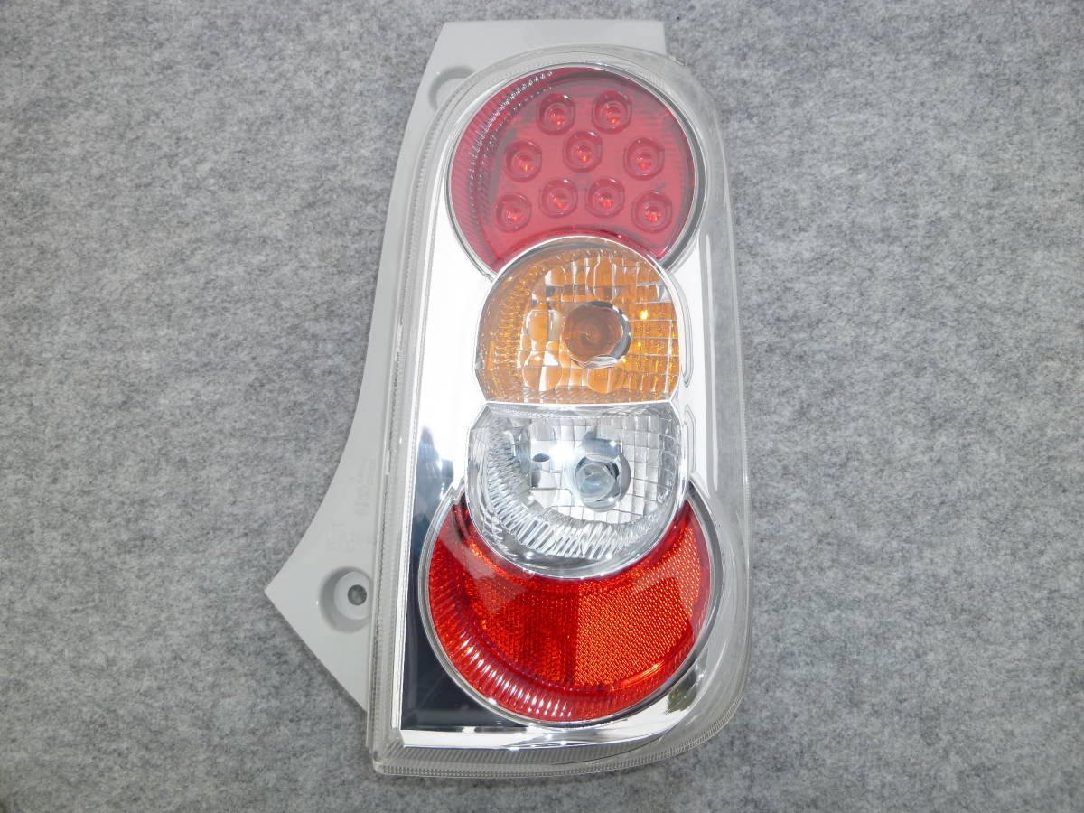 ダイハツ　L675　ミラココア　後期　純正　LED　テール　TOKAIDENSO　20515　R　右　運転席側　破損、割れなし　点灯動作確認済_右　運転席側