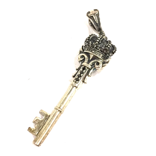 1円 ジャスティンデイビス 925 FLAMMING KEY ペンダントトップ クラウン 鍵 モチーフ 重量11.7g アクセサリー 計2点_画像2