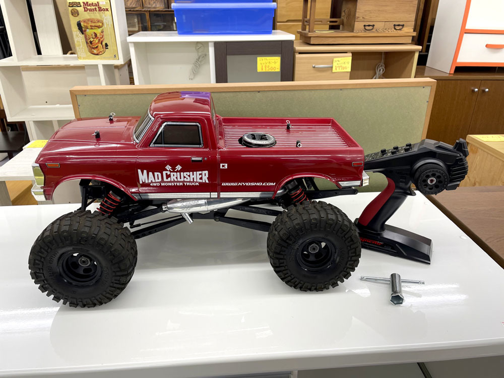 京商 マッドクラッシャー 送信機付き KT-231P＋ エンジン ラジコン kyosho MAD CRUSHER 通電のみ確認 札幌市_画像1