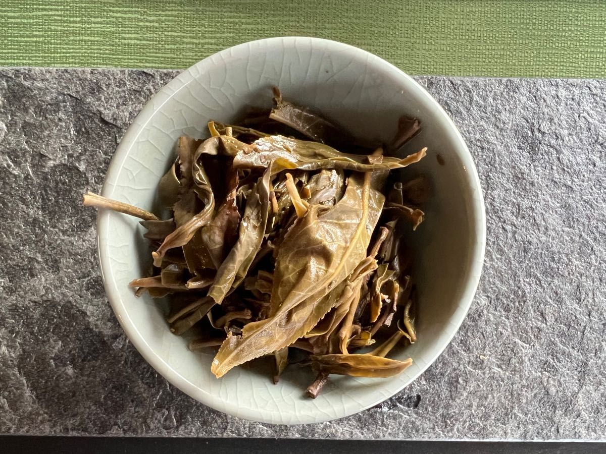 中国茶　台湾茶　プーアル茶生茶　沱茶　２００ｇ（１００ｇ×２）　大特価