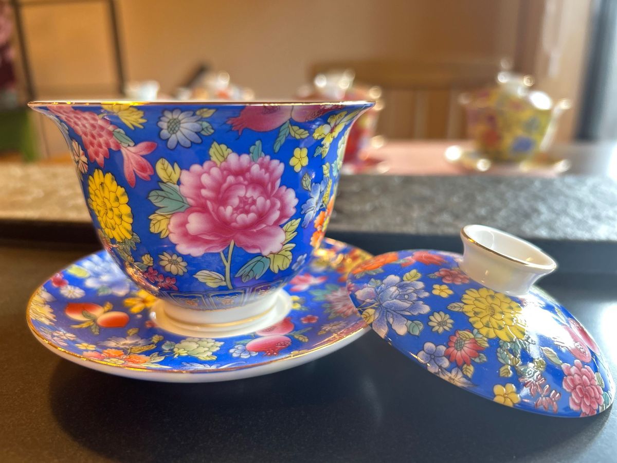 中国茶器　蓋碗　女性ぴったり　琺琅彩　繁花　ブルー