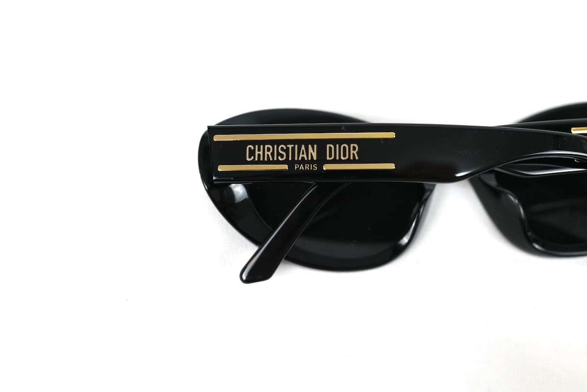 中古 CHRISTIAN DIOR DiorSignature B3U Black Butterfly 中古 CHRISTIAN DIOR DiorSignature B3U Black Butterfly
