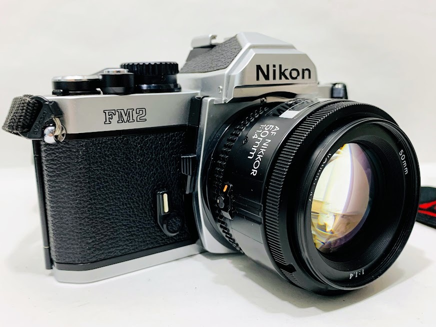 1円～ Nikon ニコン FM2 一眼レフ フィルムカメラ レンズ AF NIKKOR 50mm 1:1.4 動作未確認 シルバーボディ ケース付き_画像2
