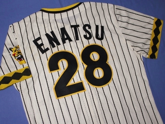 Yahoo!オークション - 阪神タイガース28 江夏豊 幻の1976復刻[輝 Yahoo!オークション - 阪神タイガース28 江夏豊 幻の1976復刻[輝