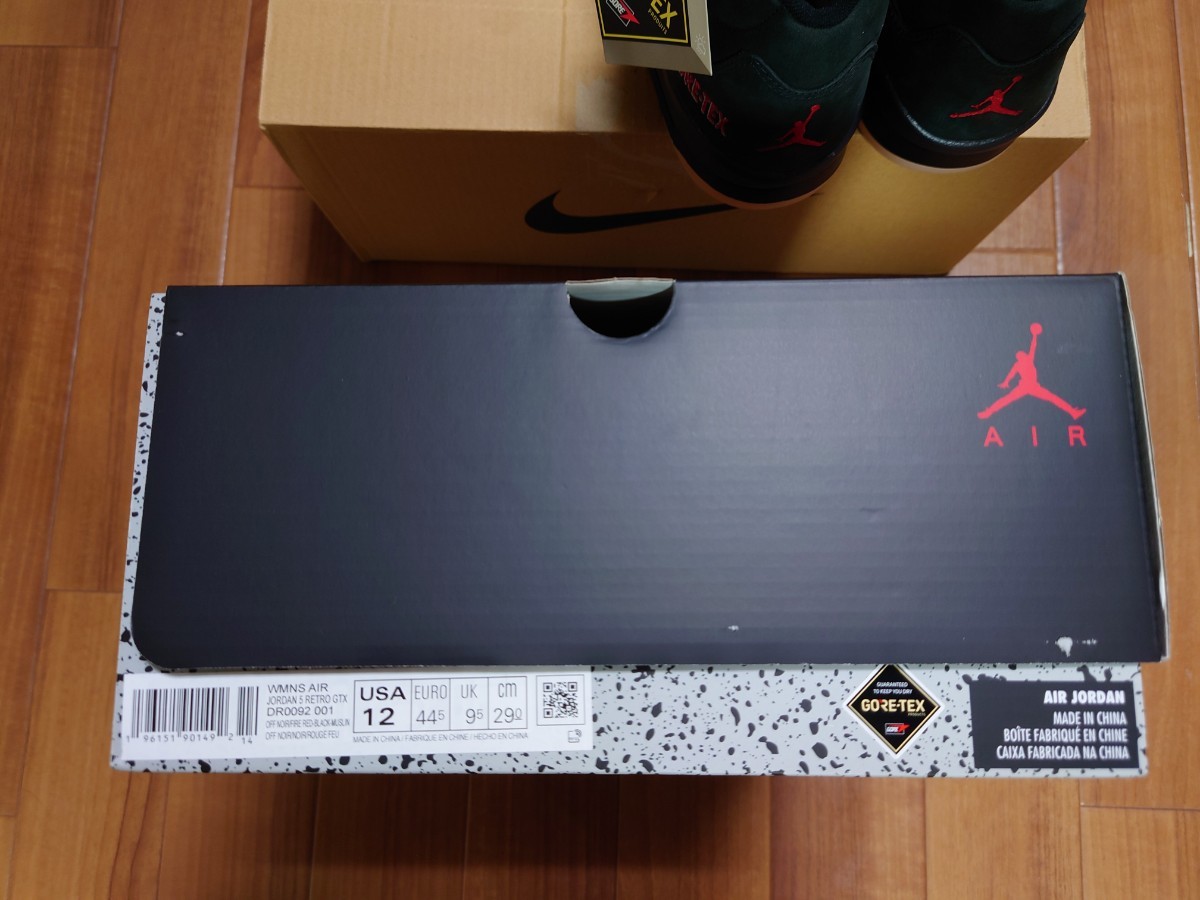 NIKE WMNS AIR JORDAN 5 RETRO GTX GORE-TEX ナイキ ウィメンズ エア ジョーダン 5 レトロ ゴアテックス OFF NOIR/FIRE RED/BLACK/MUSLIN _画像5