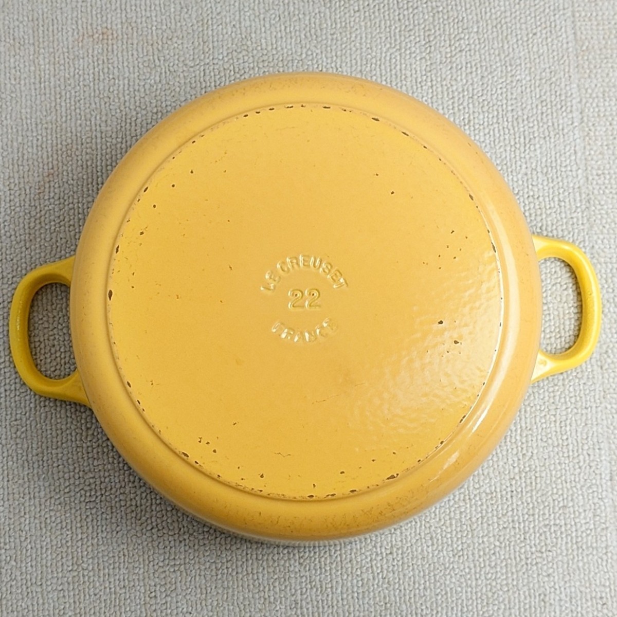 【人気シリーズ・無水鍋】 LE CREUSET ルクルーゼ 33L ココットロンド デューン イエロー ホーロー 鍋 鋳物 フランス製 IH ガス オーブン_画像3