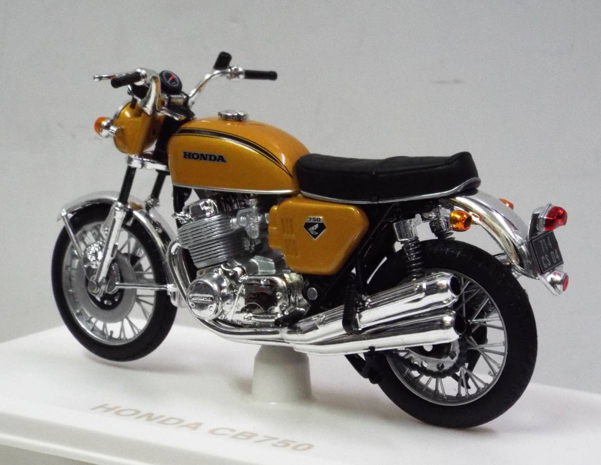 【ノレブ】1/18 ホンダ CB750 FOUR (K0) 1969年 メタリックオレンジ（ 商品№ 182025 )のバイクモデル 正規輸入品の画像4