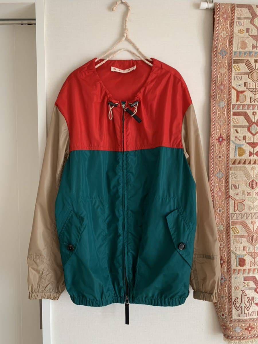 マルニ　ナイロン　パーカー　ジャケット　ベージュ　赤　緑　アウター　ゆったり　大きめ　メンズ　MARNI ナイロンジャケット