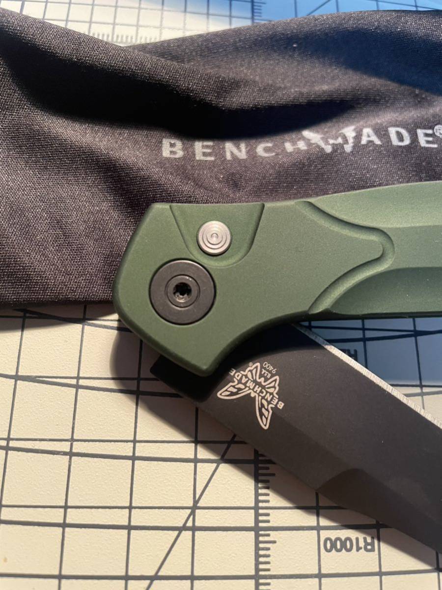 Benchmade 9400BK Osborne Folding Knife 3.4 S30V Black Plain Blade, Green Aluminum Handles(合法化済み)_画像10